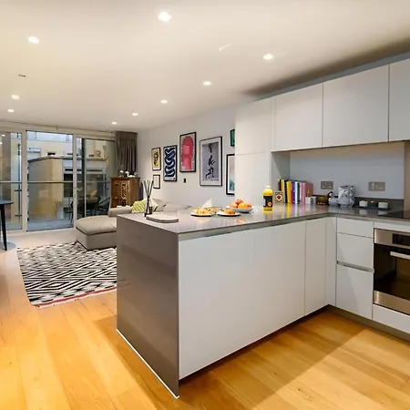 Elegant 2Bd Flat Near Old Street, London Apartment