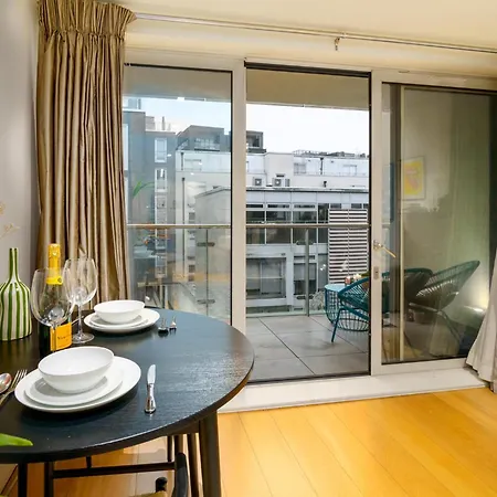 Elegant 2Bd Flat Near Old Street, London Apartment